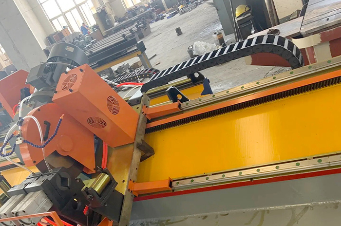 машина для производства труб